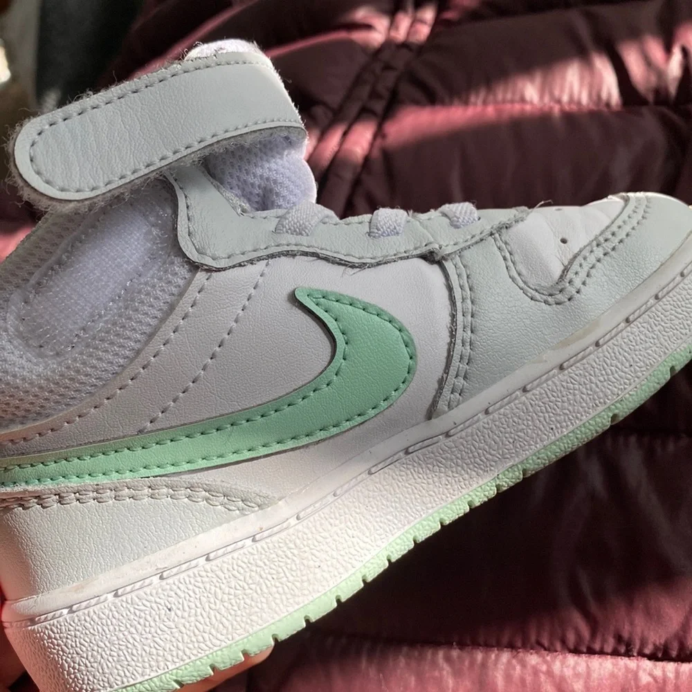 NIKE Toodler Unisex Nike Court Borough Mid 2 Mint Sneakers Size 8C/14 cm